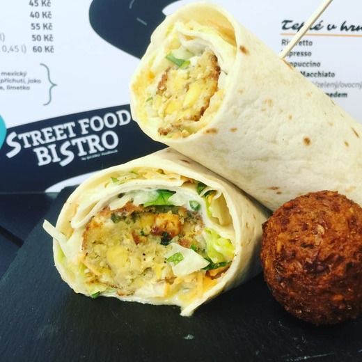 FALAFEL WRAP s mátovým salátkem.jpg