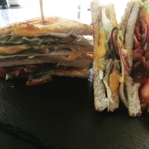 NÁŠ STREET CLUB SANDWICH.jpeg